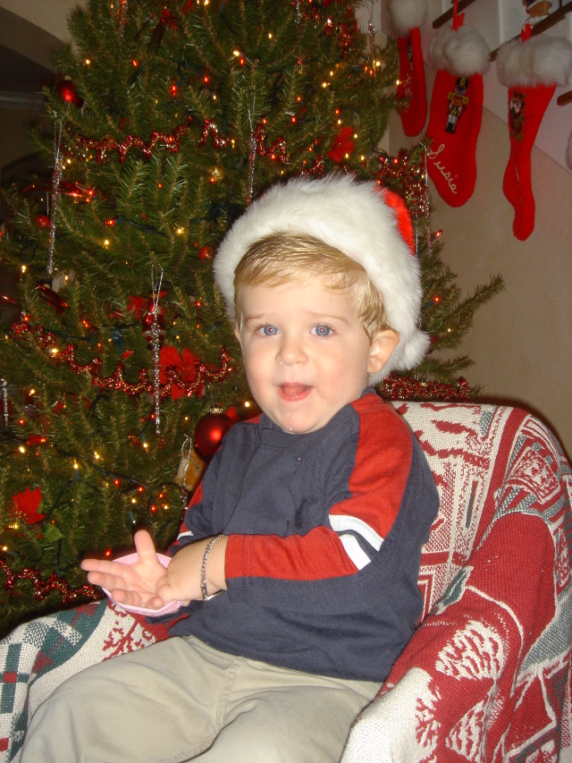 2006/12(Dec)/01(Ian-at-Grandma-Papas)/640x480_2006-12-03 12-19-07.JPG